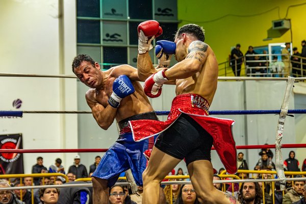 Master your dribble: key ball handling drills for uk basketball stars to shine under pressure